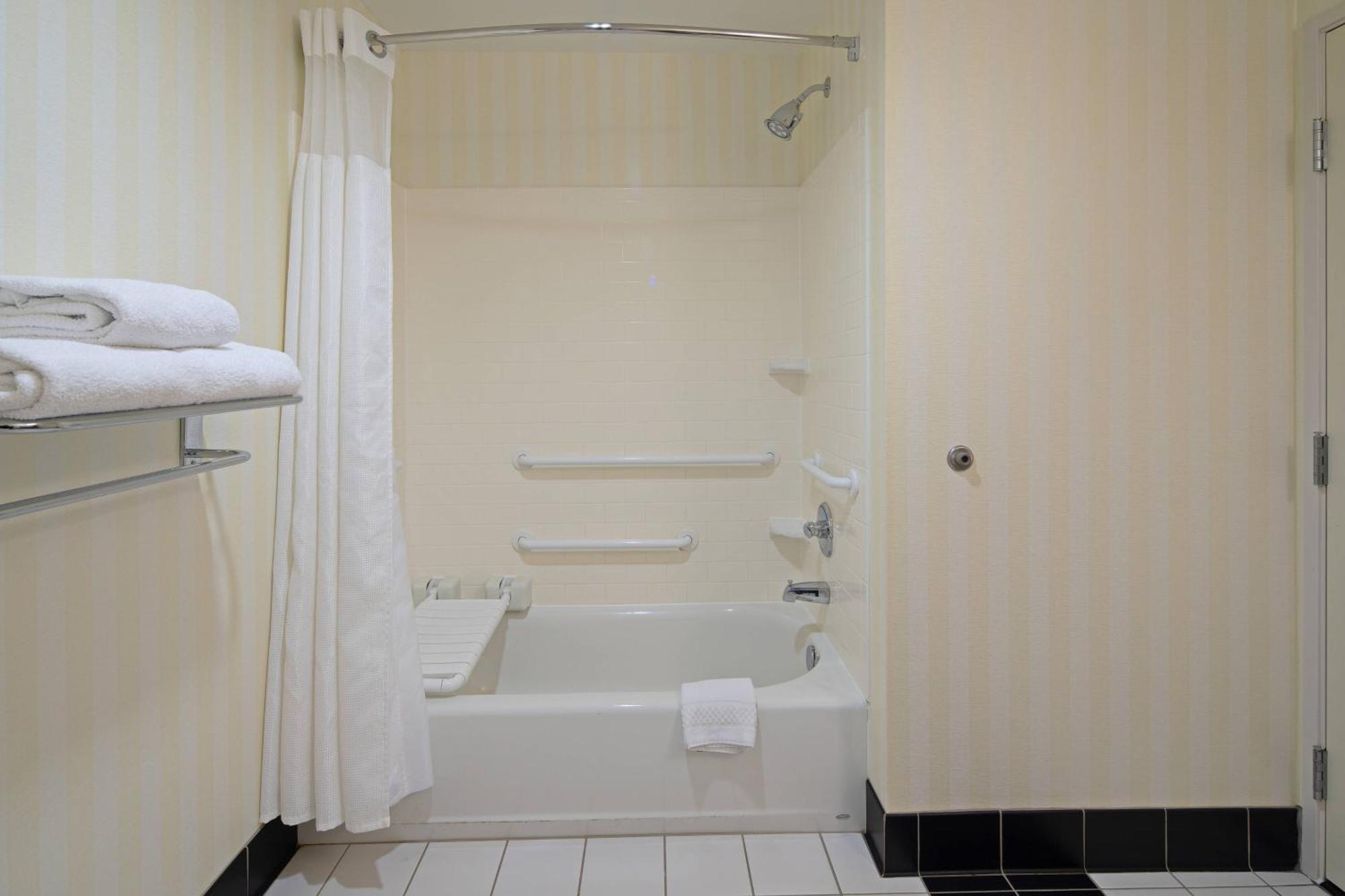 Fairfield Inn & Suites Seattle Bremerton Eksteriør billede